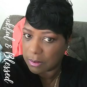 Meet your Posher, Faye